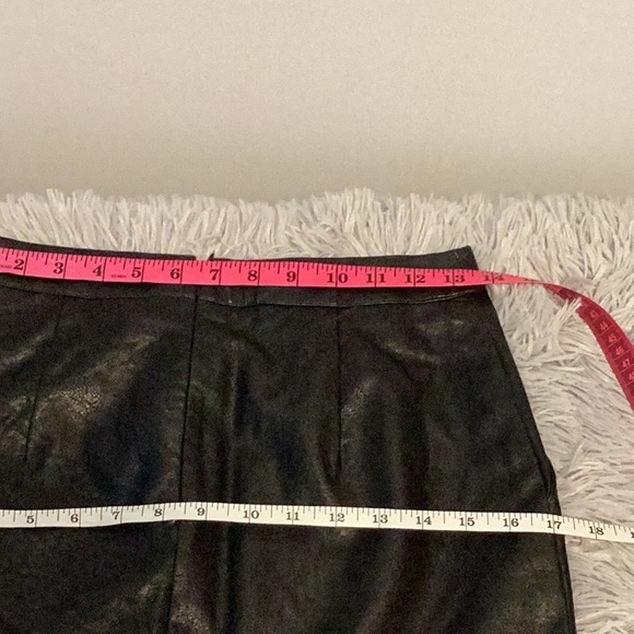 Forever 21 faux leather black mini skirt size small - Picture 6 of 6